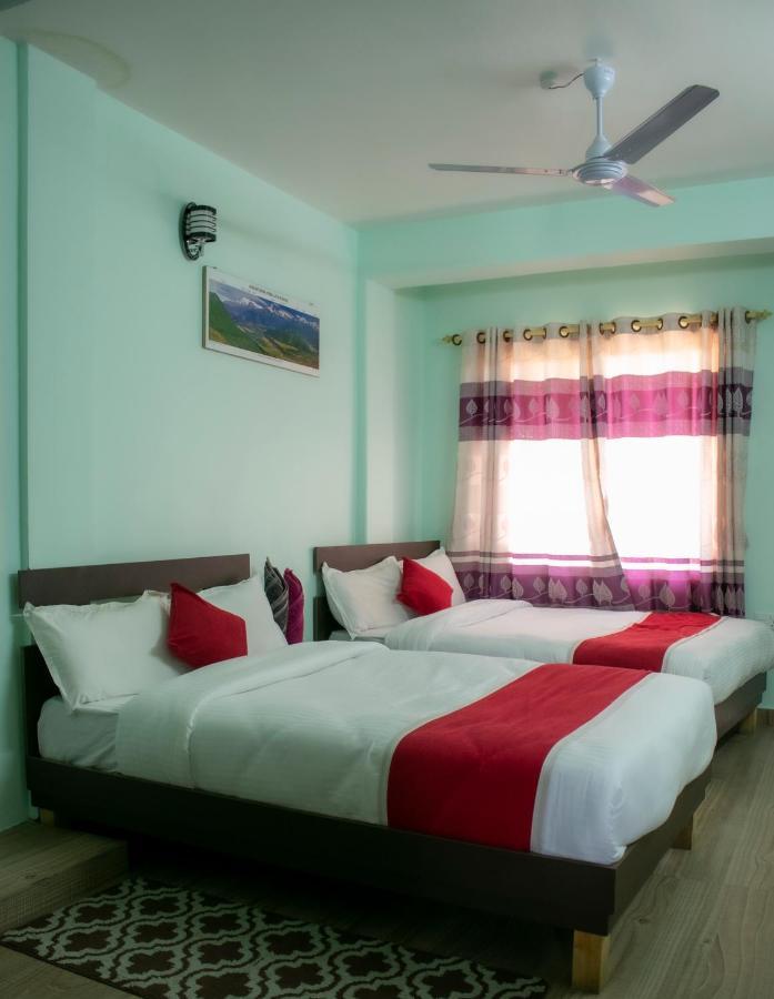 Hotel Elite Pokhara Ngoại thất bức ảnh