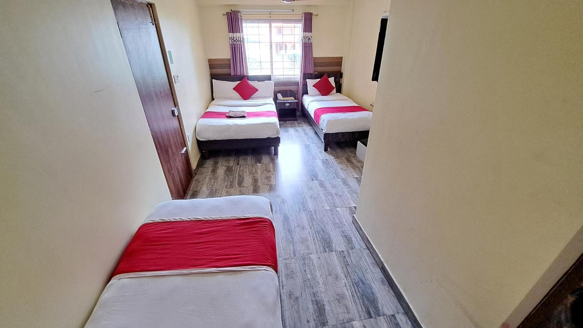Hotel Elite Pokhara Ngoại thất bức ảnh