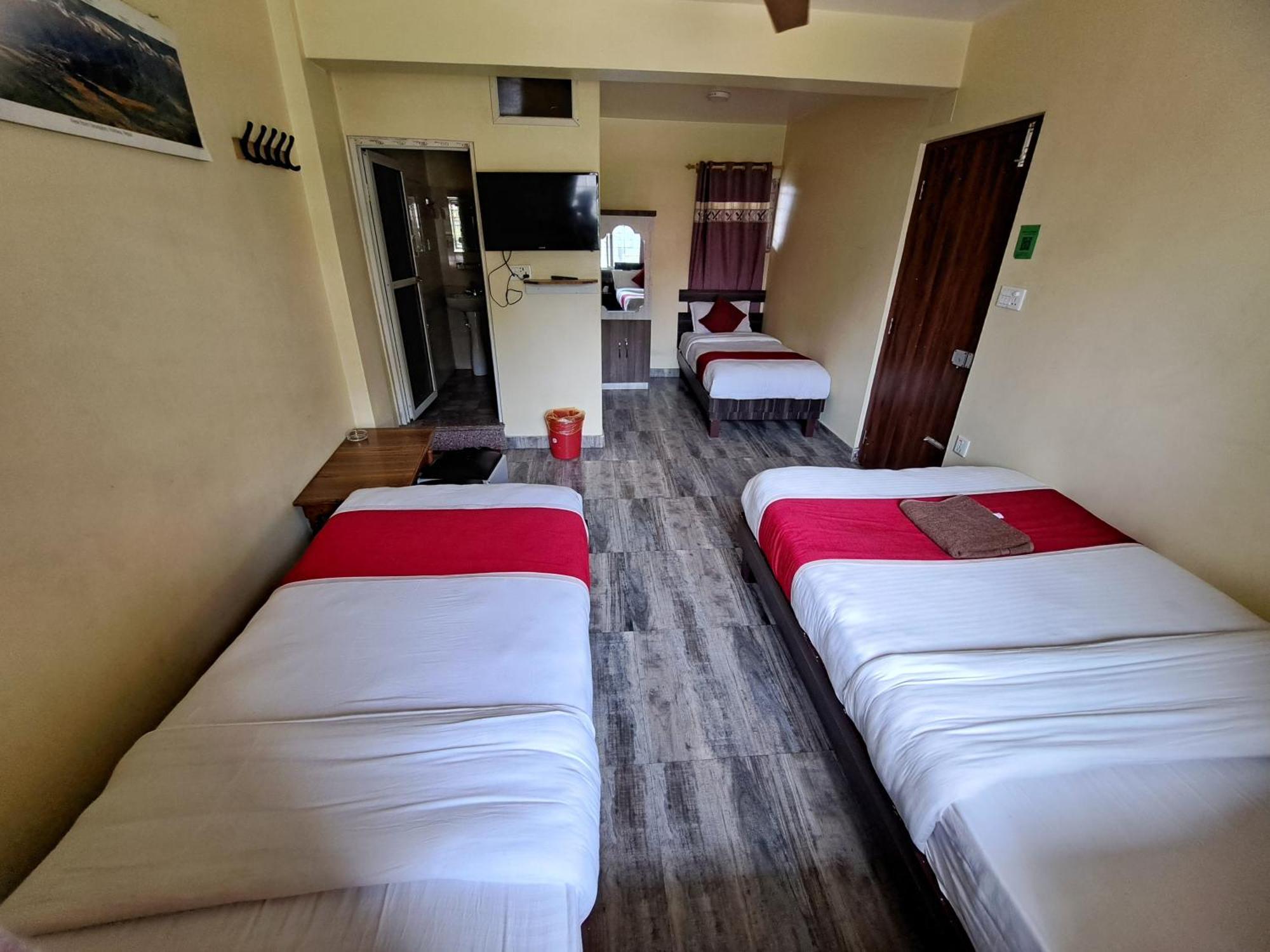 Hotel Elite Pokhara Ngoại thất bức ảnh